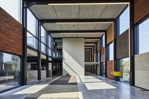 Réservez votre rendez-vous pour une visite à la salle d'exposition